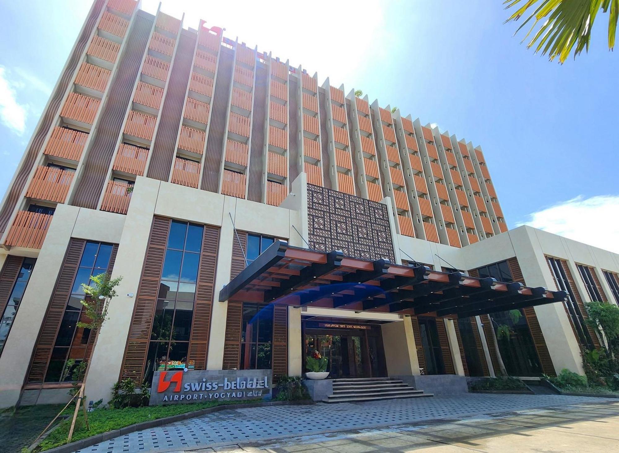 Swiss-Belhotel Airport Yogyakarta Temon Buitenkant foto