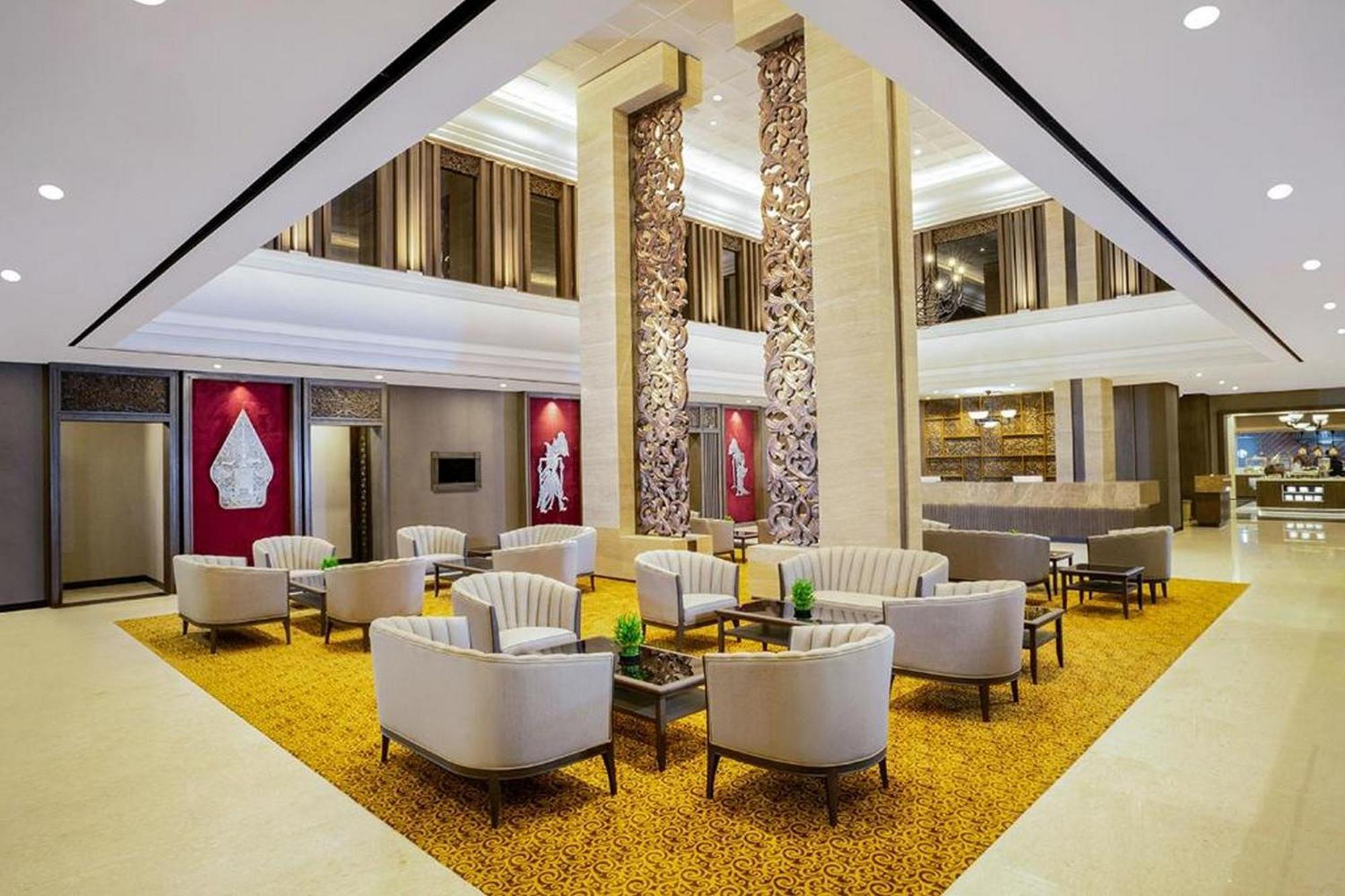 Swiss-Belhotel Airport Yogyakarta Temon Buitenkant foto